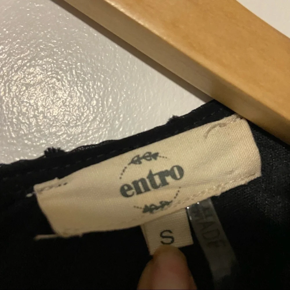 Entro Swiss dot black long sleeve Romper Size Small - Picture 2 of 10